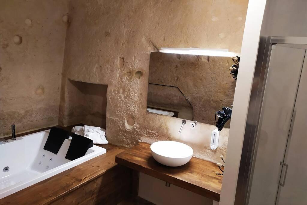 Willa Fornaci 46 Sassi Con Idromassaggio Matera Zewnętrze zdjęcie